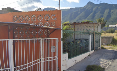 Casa en Col. Lomas de Lourdes, Saltillo, Coahuila., ¡Compra directa con el Banco, no se aceptan créditos!