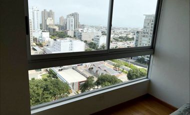 Bello departamento con vista al Golf de San Isidro