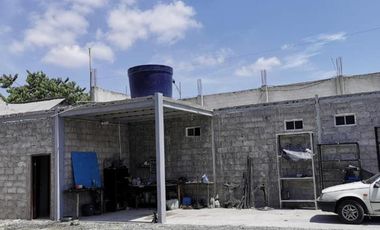 TERRENO EN VENTA CON TRES LOCALES EN ZONA ATUNERA INDUSTRIAL DE MANTA