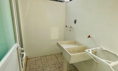 Una Casa Nueva con Alberca en Jiutepec Morelos, Cerca de Cueranaca