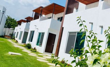 Una Casa Nueva con Alberca en Jiutepec Morelos, Cerca de Cueranaca