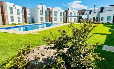 Una Casa Nueva con Alberca en Jiutepec Morelos, Cerca de Cueranaca