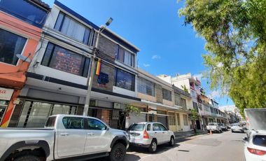 Vendo casa rentera Colegio Militar Eloy Alfaro Orellana