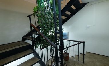 Vendo casa rentera Colegio Militar Eloy Alfaro Orellana