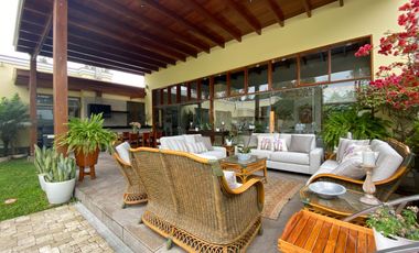 EXCLUSIVA CASA DE CAMPO CON PISCINA Y GRAN ÁREA SOCIAL EN FUNDO PASO CHICO, LURÍN