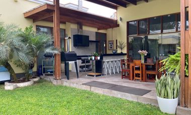 EXCLUSIVA CASA DE CAMPO CON PISCINA Y GRAN ÁREA SOCIAL EN FUNDO PASO CHICO, LURÍN