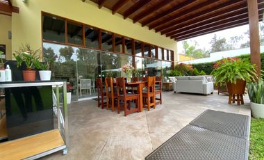EXCLUSIVA CASA DE CAMPO CON PISCINA Y GRAN ÁREA SOCIAL EN FUNDO PASO CHICO, LURÍN