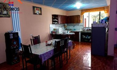 Casa con terreno de venta en Cotacachi