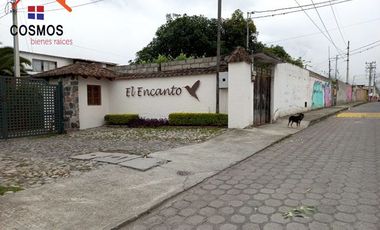 Casa con terreno de venta en Cotacachi