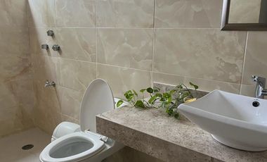 Renta de casa amueblada en Privada Residencial Yaxlum