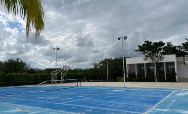 Renta de casa amueblada en Privada Residencial Yaxlum