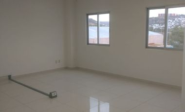 OFICINAS EN RENTA DE 385M2 EN EL PRIMER PISO CERCA DE PIE DE LA CUESTA