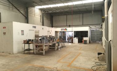 Bodega en Venta en Anáhuac, uso de suelo mixto