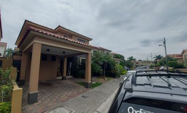 Via a la costa, Alquilo Excelente Casa 4 Dormitorios