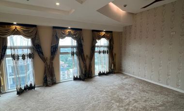 For Sale 2BR Unit at Venice Luxury Residences