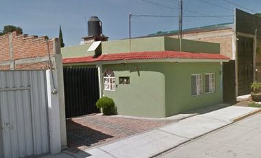 Casa en venta en Col. San Jerónimo Tianguismanalco, San Martin Texmelucan, Puebla., ¡Compra directamente con los Bancos!