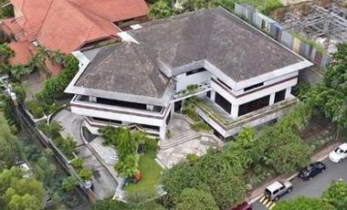 10BR Mansion for Lease at White Plains, QC