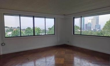 10BR Mansion for Lease at White Plains, QC