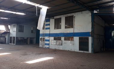 Disewakan / dijual Gudang Margomulyo indah