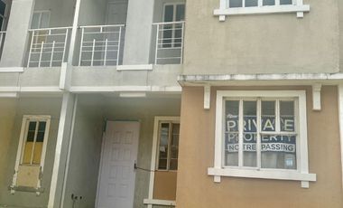FORECLOSED PROPERTY  KENSINGTON DIANA TOWNHOUSE