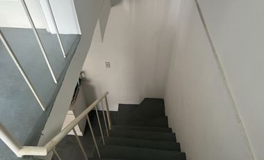 FORECLOSED PROPERTY  KENSINGTON DIANA TOWNHOUSE
