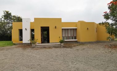 LINDA CASA DE CAMPO CON GRAN PISCINA  EN CONDOMINIO LA TOSCANA, CAÑETE