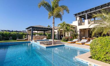 Casa con alberca infinity privada, vista al campo del golf, pergola, Fogata y  area de golf para practicar en Pacific Ocean, Cabo San Lucas.