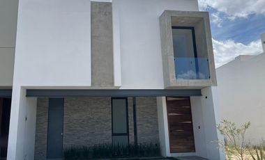 CASA EN VENTA EN VALLE IMPERIAL