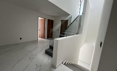 CASA EN VENTA EN VALLE IMPERIAL