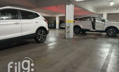 VENDO ESTACIONAMIENTO FRENTE AL PARQUE ARAUCO