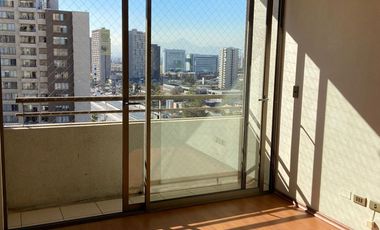 Hermoso depto 2D 1B con estacionamiento.    Metro Vicente Valdes La Florida