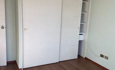 Hermoso depto 2D 1B con estacionamiento.    Metro Vicente Valdes La Florida