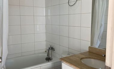 Hermoso depto 2D 1B con estacionamiento.    Metro Vicente Valdes La Florida