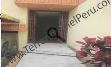 Casa en Surco 3 Pisos mas Oficina