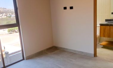 ALTOZANO, VENTA DE RESIDENCIA DE AUTOR, EN LA MEJOR UBICACIÓN DE QUERÁTARO, CONÓCELA.