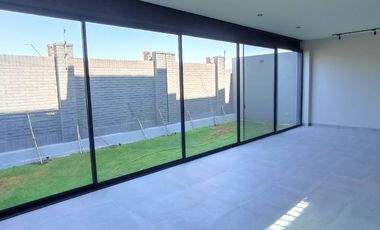 ALTOZANO, VENTA DE RESIDENCIA DE AUTOR, EN LA MEJOR UBICACIÓN DE QUERÁTARO, CONÓCELA.