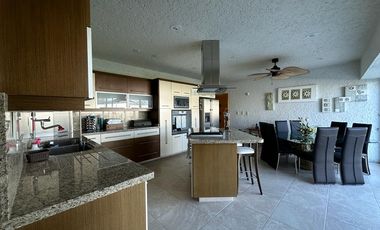 CASA EN VENTA EN FRACCIONAMIENTO LOMAS DE COCOYOC MORELOS