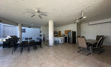 CASA EN VENTA EN FRACCIONAMIENTO LOMAS DE COCOYOC MORELOS