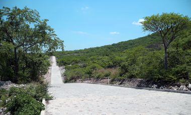 TERRENO EN FRACCIONAMIENTO CAMPESTRE VILLA DORADA MORELOS