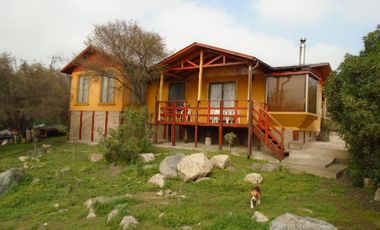 SE VENDE PARCELA CON CASA EN CONDOMINIO EN MIRAFLORES