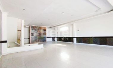 Casa comercial en venta en Cuenca cerca del mirador de Turi