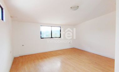 Casa comercial en venta en Cuenca cerca del mirador de Turi