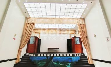 Casa comercial en venta en Cuenca cerca del mirador de Turi