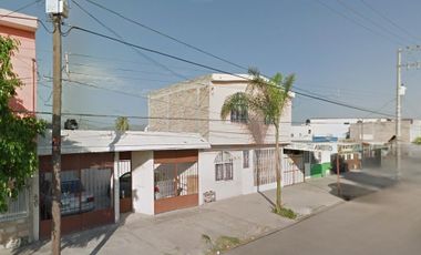Casa en Col. Villas de la Merced, Torreón, Coahuila., ¡Compra directa con el Banco, no se aceptan créditos!