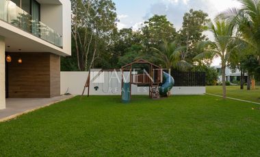 CASA EN VENTA, LAGOS DEL SOL, CANCÚN CENTRO, CANCÚN