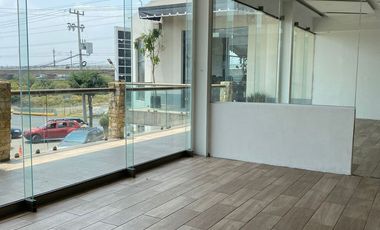 RENTA  oficina te encantará por su ubicación, luz natural, espacio interior y super acabados.