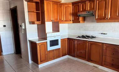 Vendemos en Temuco  amplio y luminoso departamento en Edificio El Conquistador.