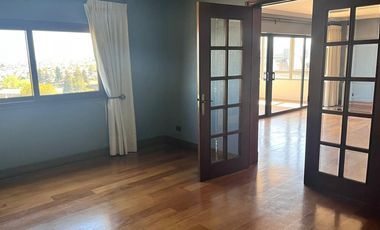 Vendemos en Temuco  amplio y luminoso departamento en Edificio El Conquistador.