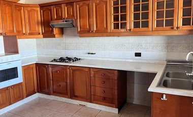 Vendemos en Temuco  amplio y luminoso departamento en Edificio El Conquistador.