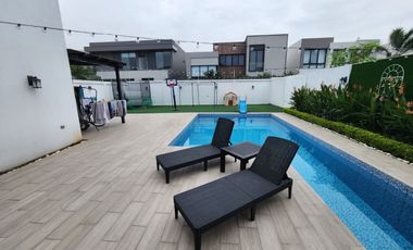 Isla Mocoli, Alquilo Hermosa casa 4 dormitorios con Piscina